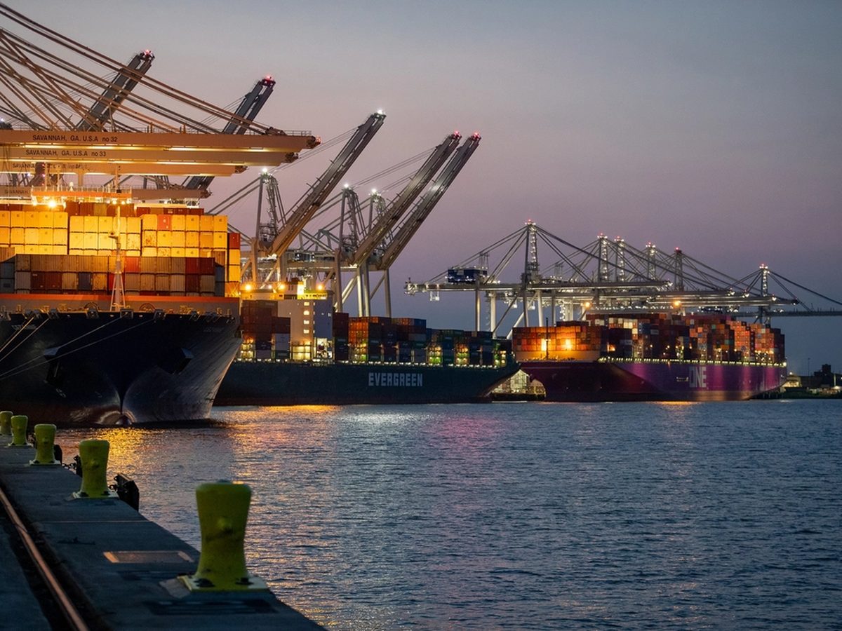 Trade & Logistics